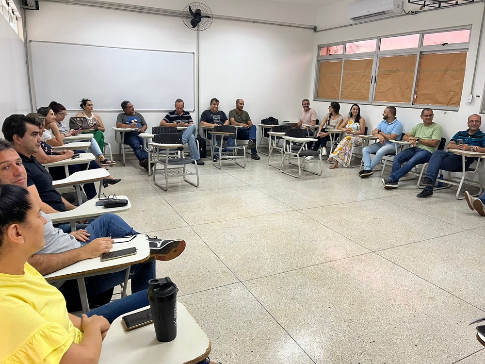 A última reunião com a equipe da Reitoria foi com os servidores de Itumbiara